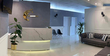 کلینیک زیبایی دختر زیبا
